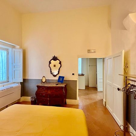 Casa Santangelo Suites Salerno Bilik gambar