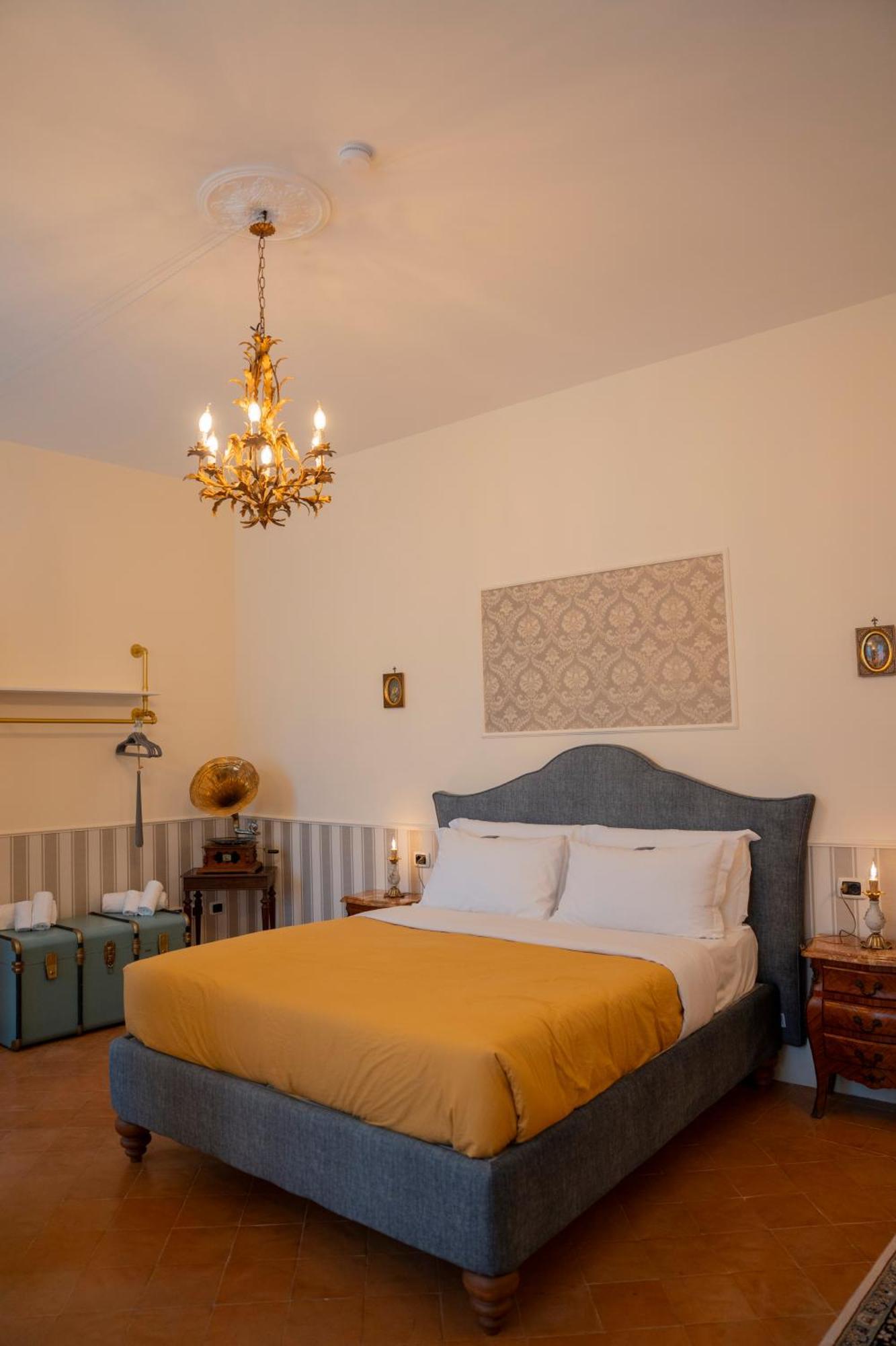 Casa Santangelo Suites Salerno Luaran gambar