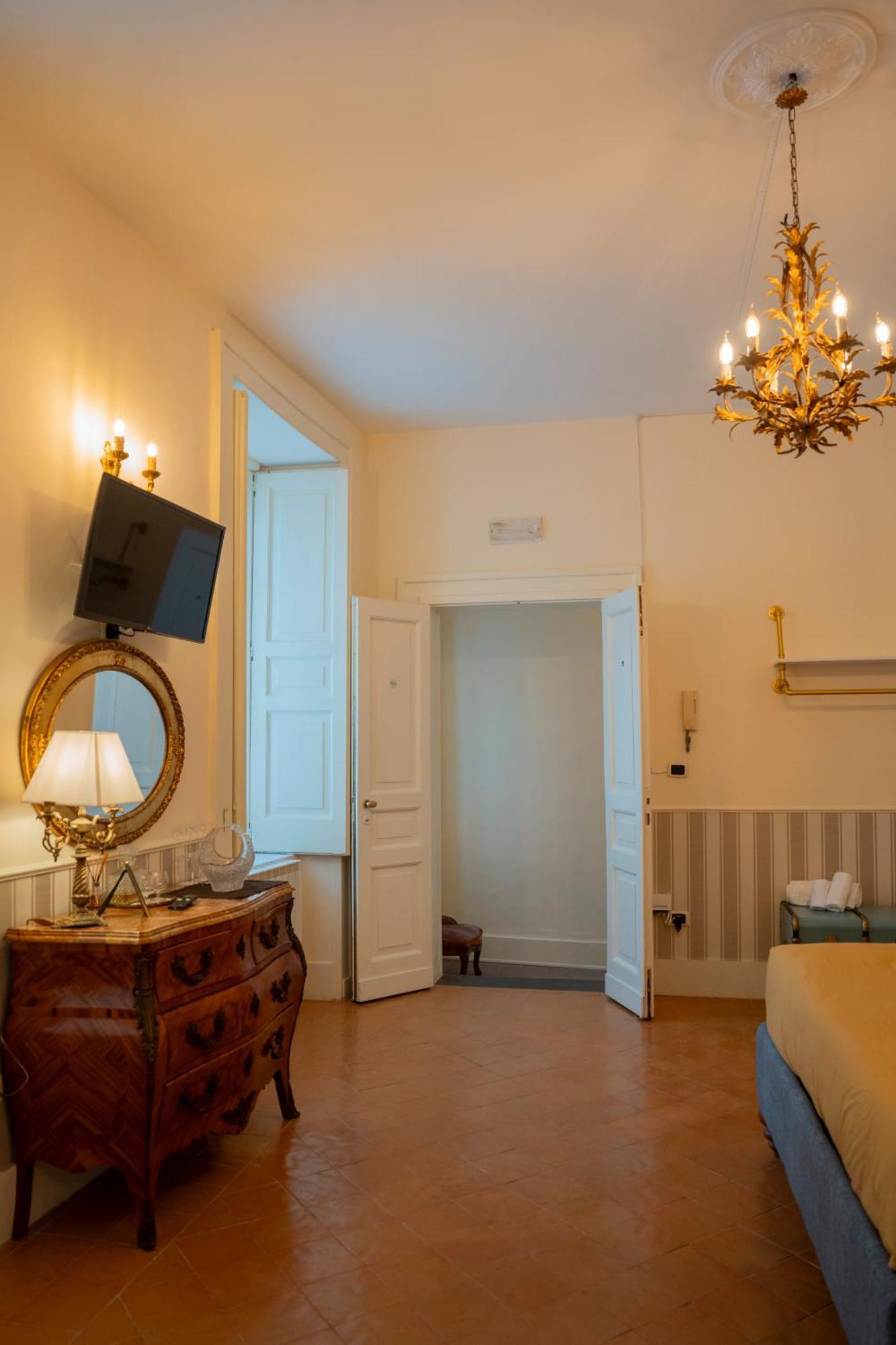 Casa Santangelo Suites Salerno Luaran gambar
